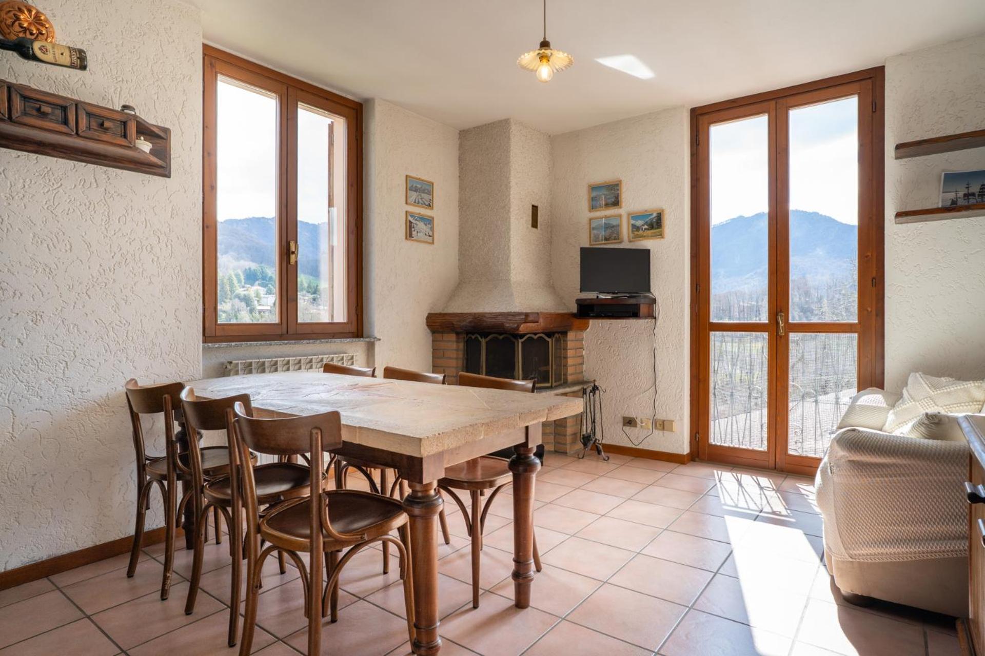 Mountain Lodging With Fireplace And Mountain View Barzio Exterior photo